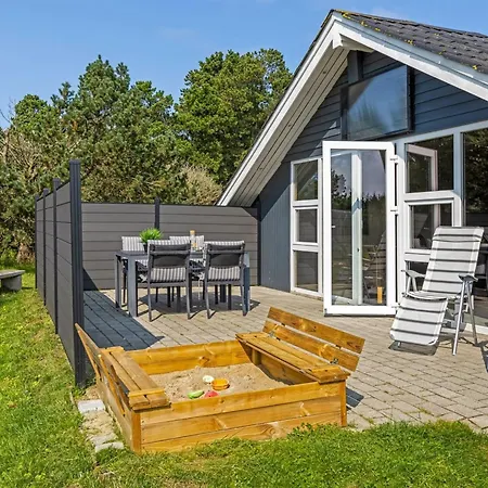Sanelma - 900m From The Sea In Western Jutland By Interhome Вайерс-Странд