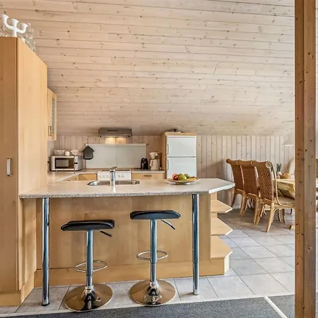 Holiday home Sanelma - 900m From The Sea By Interhome *